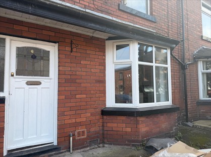 3 Bed Terraced House, Wesley Street, OL2