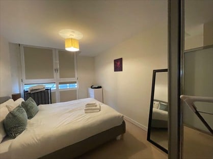 1 Bed Flat, Lamb's Passage, EC1Y