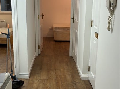 2 Bed Flat, Queens Crescent, EH54