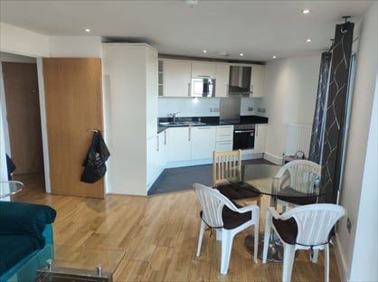 2 Bed Flat, Raphael House, IG1