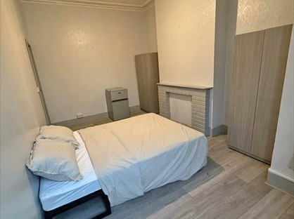 Room in a Shared Flat, Credon Road, N17