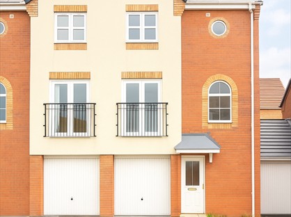 3 Bed Semi-Detached House, Home Avenue, LE3
