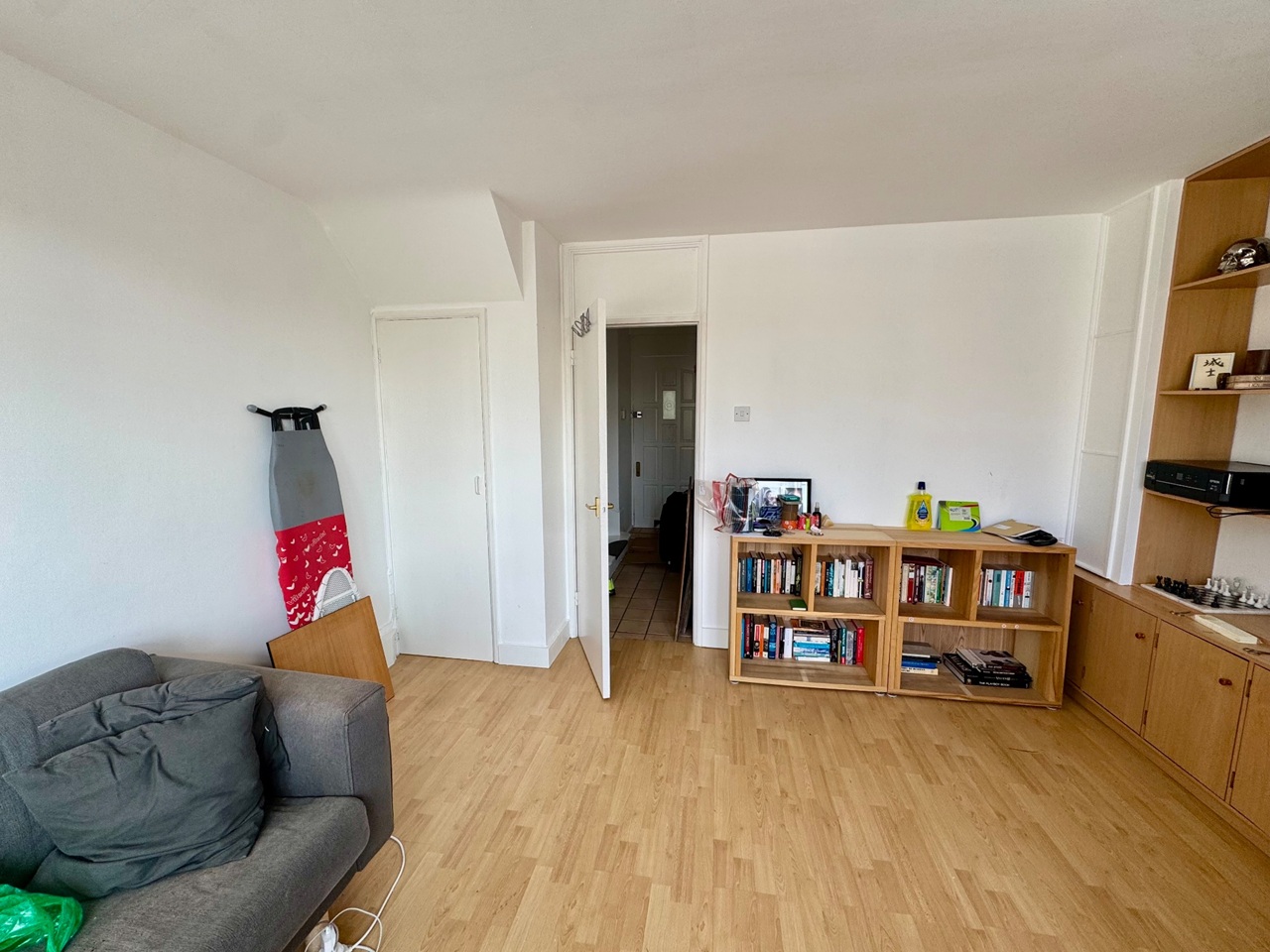 2 Bed Flat, Cassidy Road, SW6 photo 3