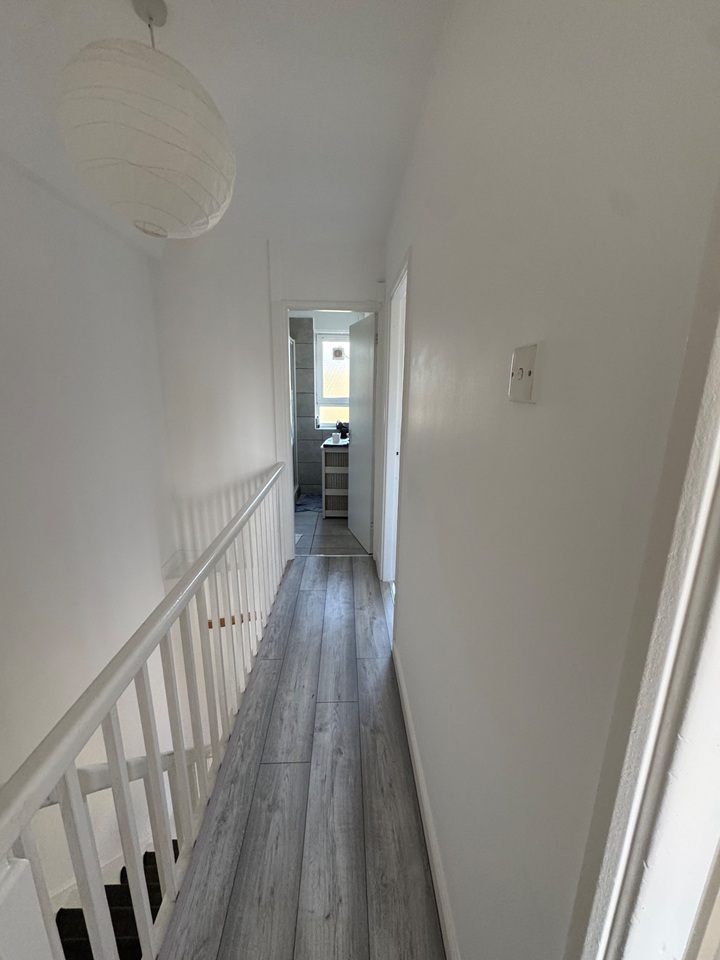 2 Bed Flat, Cassidy Road, SW6 photo 4