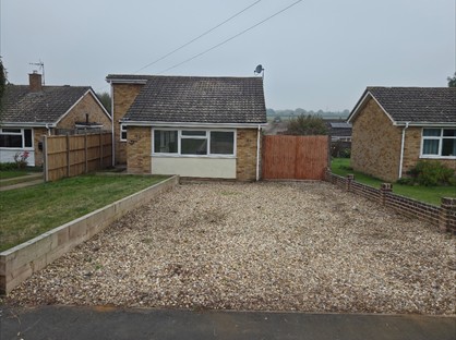2 Bed Bungalow, Priory Close, PE32