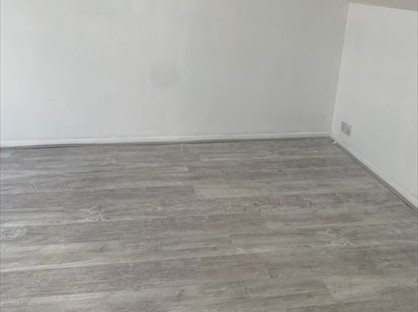 Room in a Shared House, Lane End, DA7