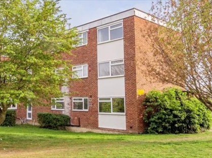 2 Bed Flat, Wessex Drive, DA8