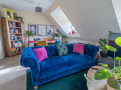 2 Bed Flat, Kidderminster Road, DY12