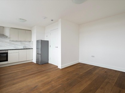 Studio Flat, Rubens House, N3