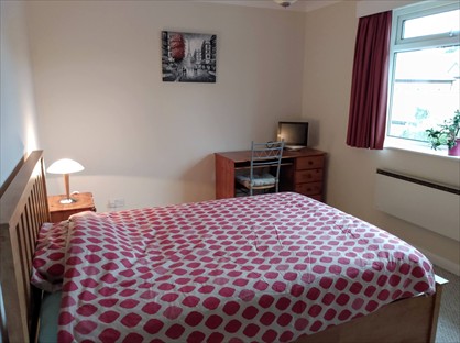 Room in a Shared Flat, Farigreen, EN4