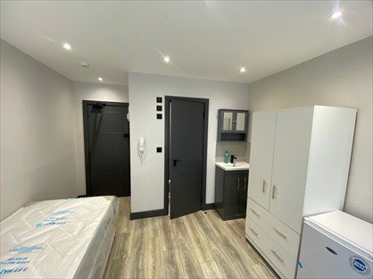 Studio Flat, Whitley Wood Road, RG2