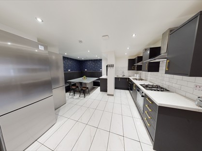 8 Bed Semi-Detached House, Charter Avenue, CV4