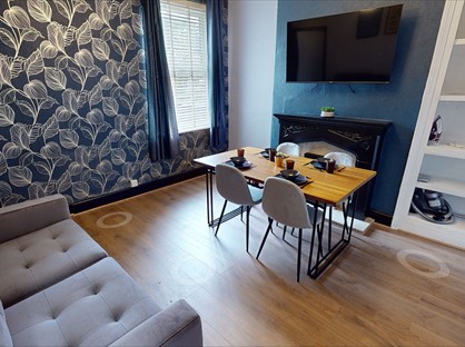 Room in a Shared House, Liverpool Road, M30