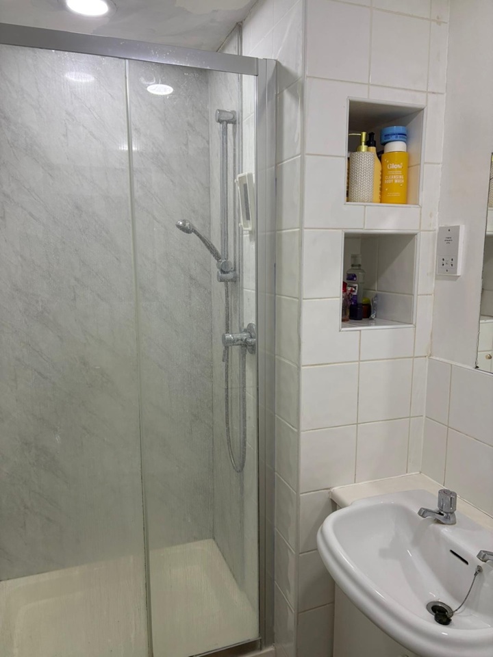 Additional image 6 of 2 Bed Flat, The Waterfront, LE3, N1 7GU