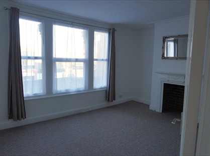 2 Bed Flat, Ewell Road, KT6