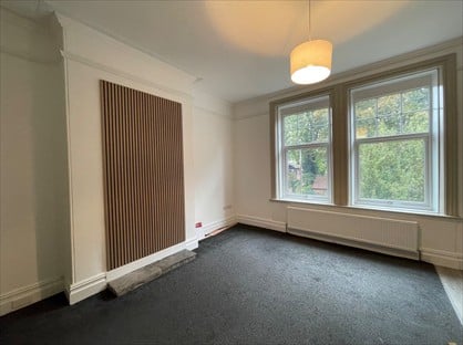 3 Bed Flat, Blenheim Road, WF1