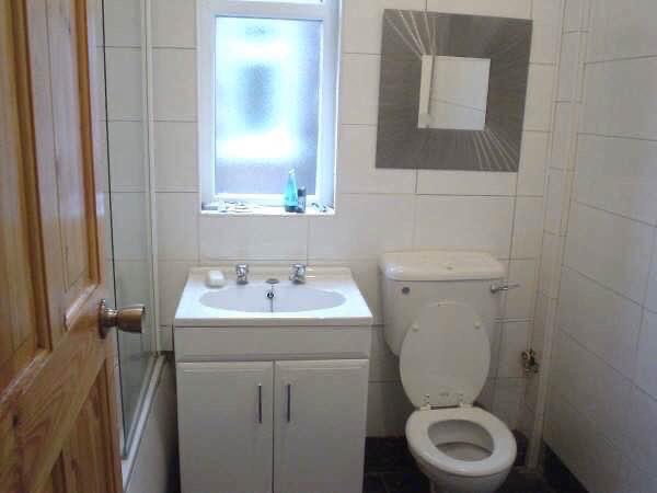 Room in a Shared House, Rusholme, M14 photo 4