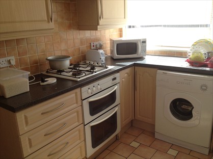 2 Bed Maisonette, Church Walk, RH15