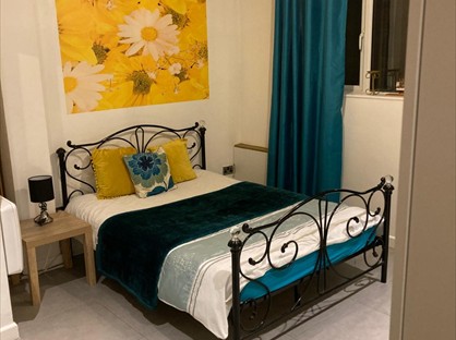Studio Flat, Spur Road, TW7