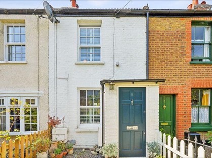 2 Bed Terraced House, Howard Street, KT7