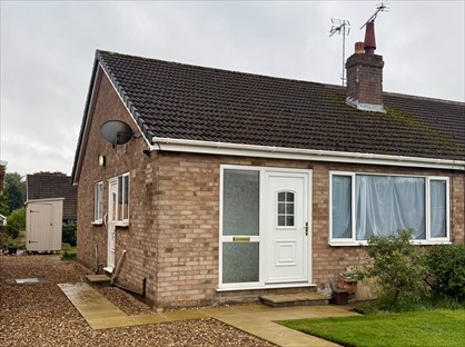 2 Bed Bungalow, Greenways, YO25