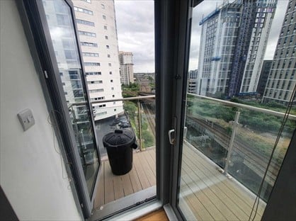 1 Bed Flat, Bute Terrace, CF10