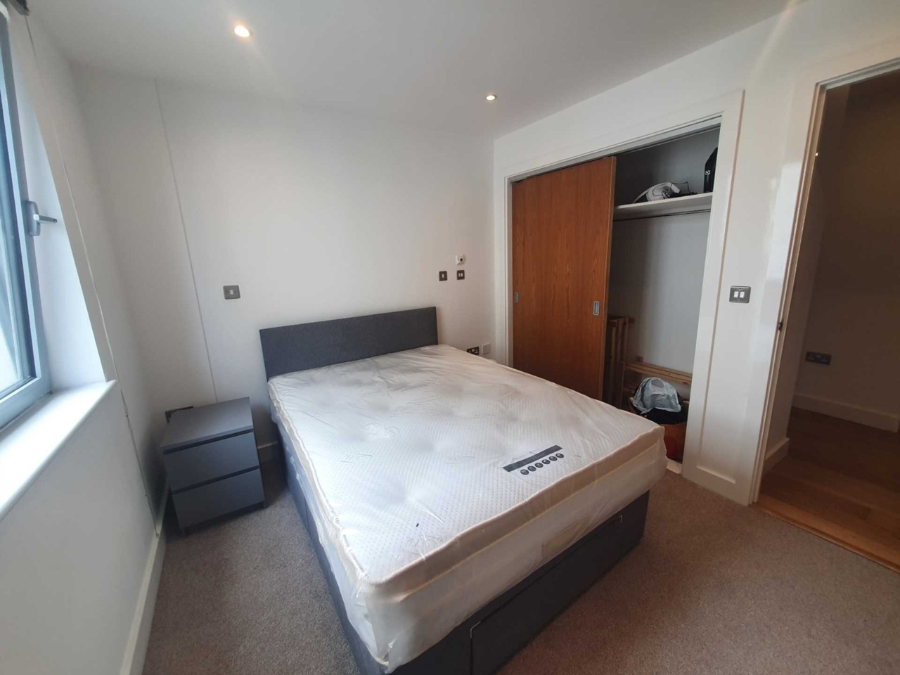 1 Bed Flat, Bute Terrace, CF10 photo 5