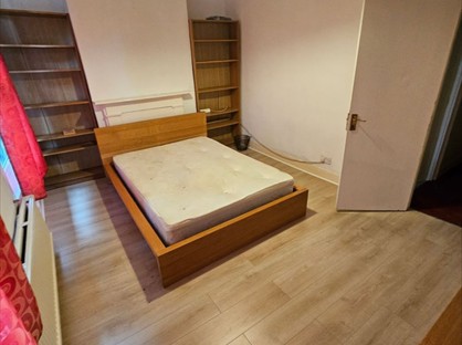 Room in a Shared House, Scales Road, N17