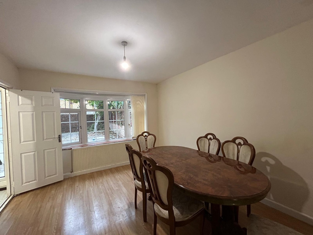 Isleworth - 4 Bed Semi-Detached House, The Close, TW7 - To Rent Now for ...