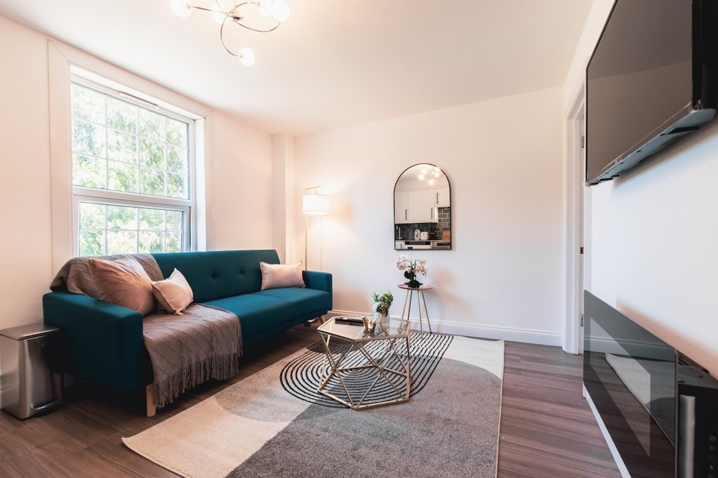 1 Bed Flat, Waylen Street, RG1, N1 7GU