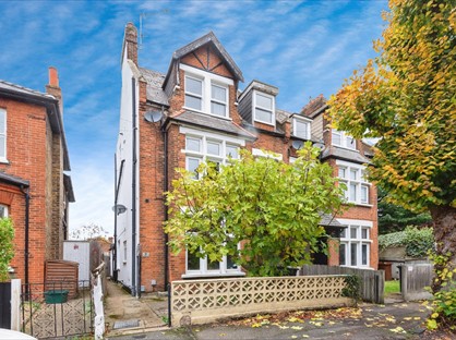 2 Bed Maisonette, Epsom, KT17