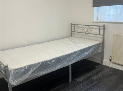 Room in a Shared House, Athelstone Road, HA3