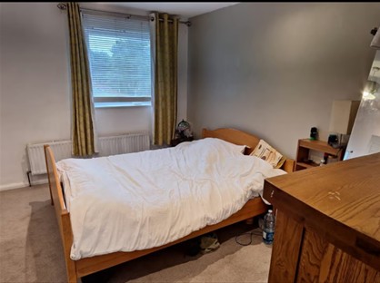 Room in a Shared House, Thornbury, NW4