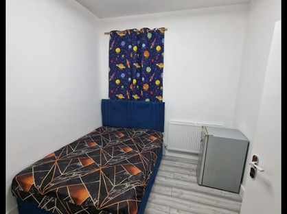 Room in a Shared House, Capworth Street, E10
