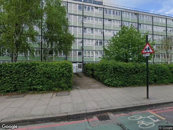 3 Bed Flat, Voltaire, SE5 photo 3