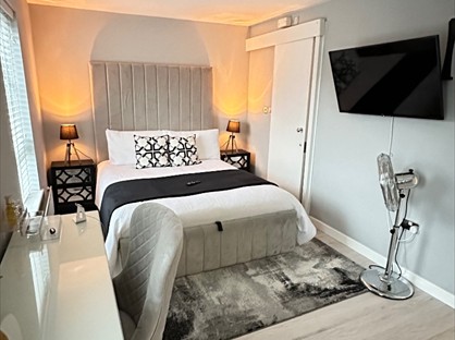 Room in a Shared House, Brompton Road, M32