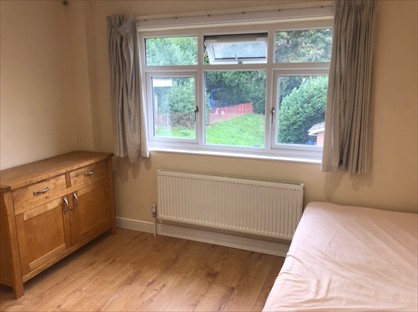 Room in a Shared House, Marley Walk, NW2