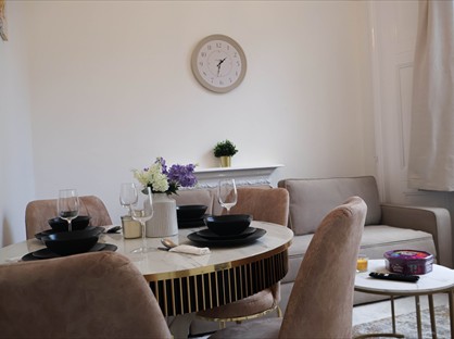 2 Bed Flat, Oakley Street, SW3