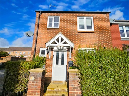 3 Bed End Terrace, Augusta Way Central, SP11