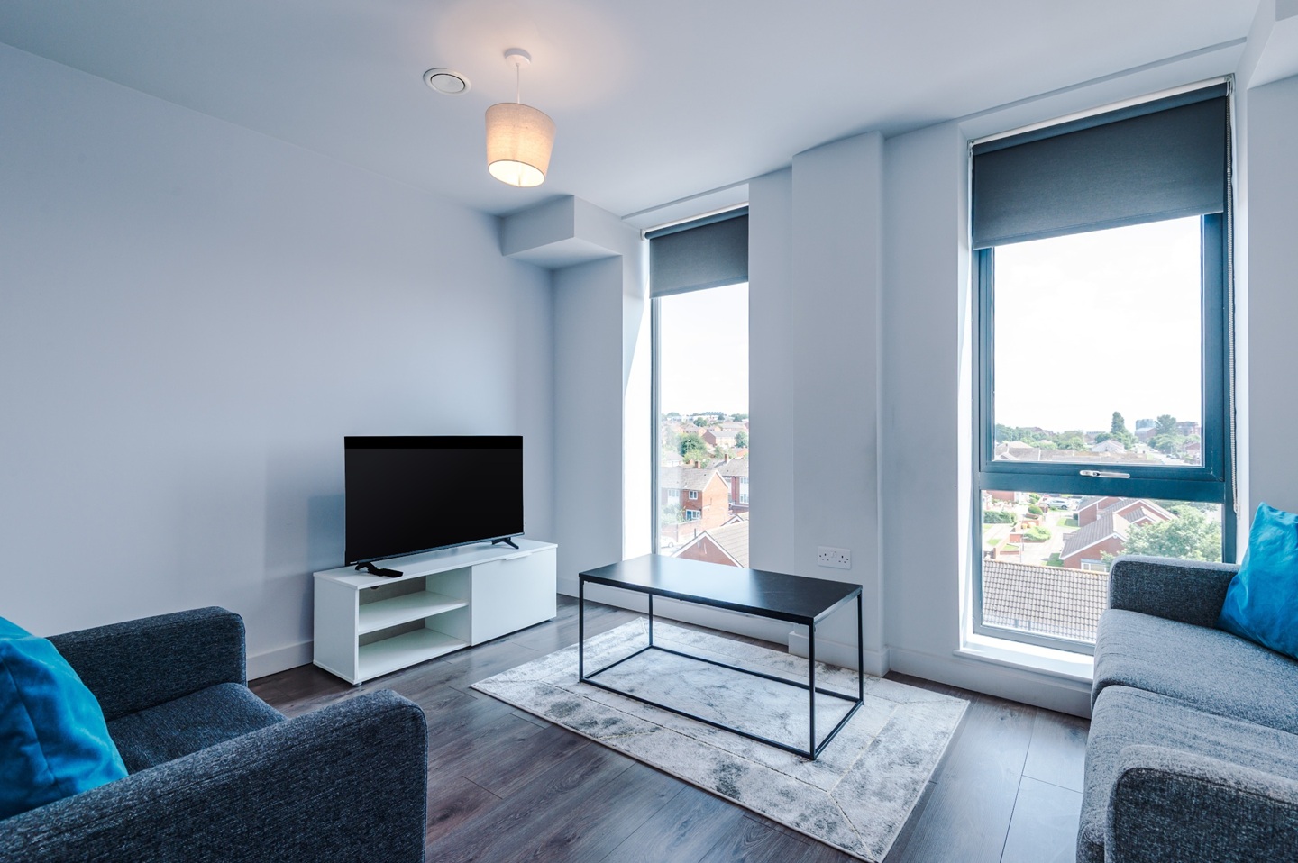 1 Bed Flat, Neptune Place, L8 photo 3