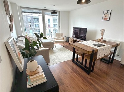 1 Bed Flat, Laval House, TW8