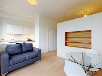 Studio Flat, Hill House, N19