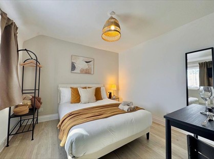 Studio Flat, Georgian Court, HA9