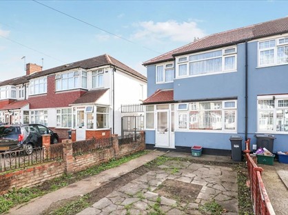 3 Bed Semi-Detached House, Wentworth Road, UB2