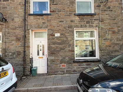 3 Bed Terraced House, Lake St, CF43