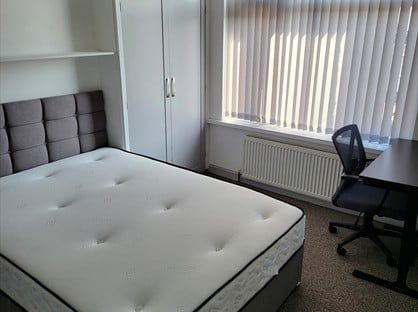 4 Bed Semi-Detached House, Sixth Avenue, BS7