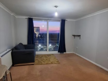 1 Bed Flat, Bergenia House, TW13