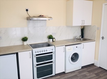 Studio Flat, Grenoble Gardens, N13