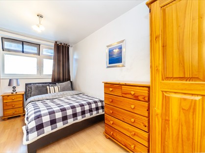 Room in a Shared Flat, Paynes Walk, W6