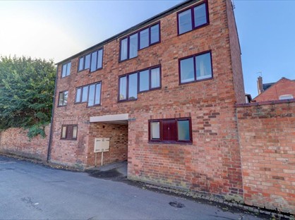 3 Bed Semi-Detached House, Eagle Street, CV31